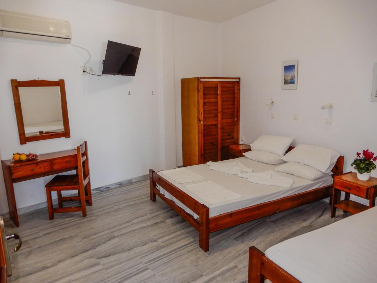 Ioanna Rooms Naoussa Esterno foto